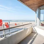 Wonderful 3br With Sublime Seaviews Апартаменты *