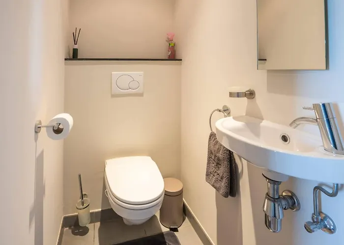 Апартаменти Wonderful 3br With Sublime Seaviews